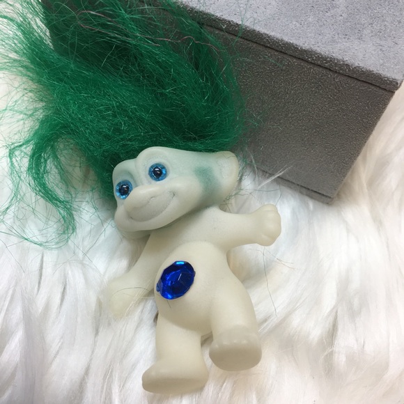 Vintage 90’s NWOT Deadstock Orange Glow-in-the-Dark Gemstone Troll Keychain